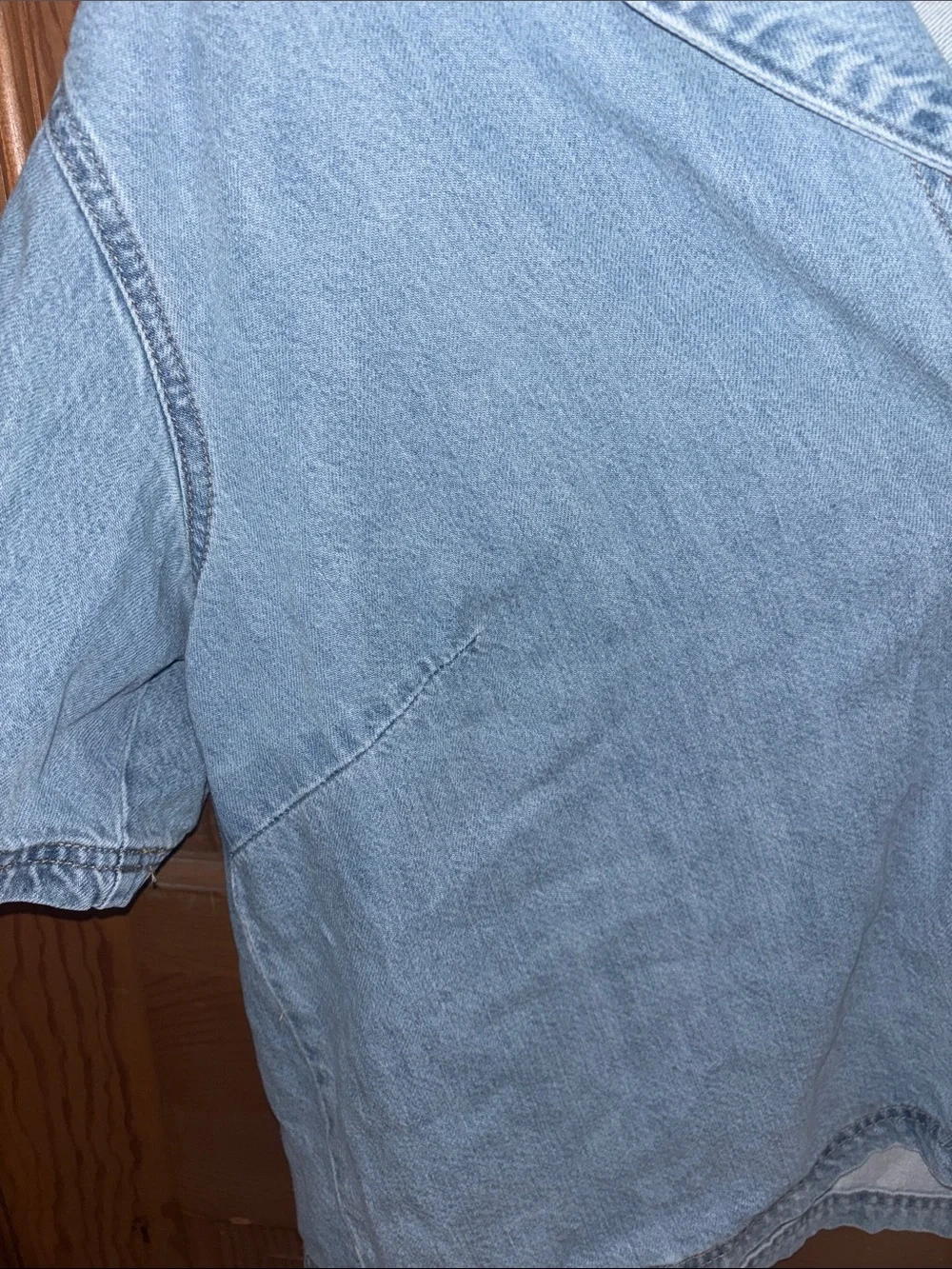 NWT Universal Thread Light Blue Denim Button-Up Shirt - Picture 3 of 7